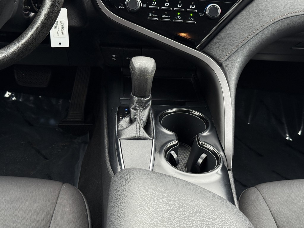 2019 Toyota Camry Image 22