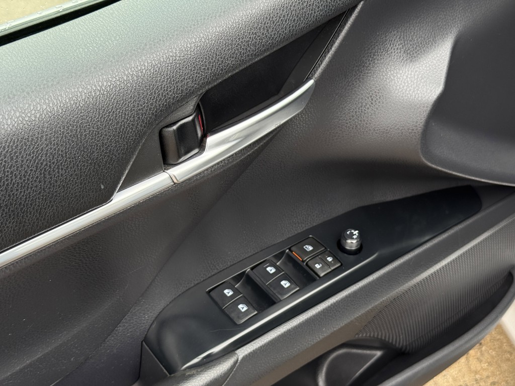 2019 Toyota Camry Image 23