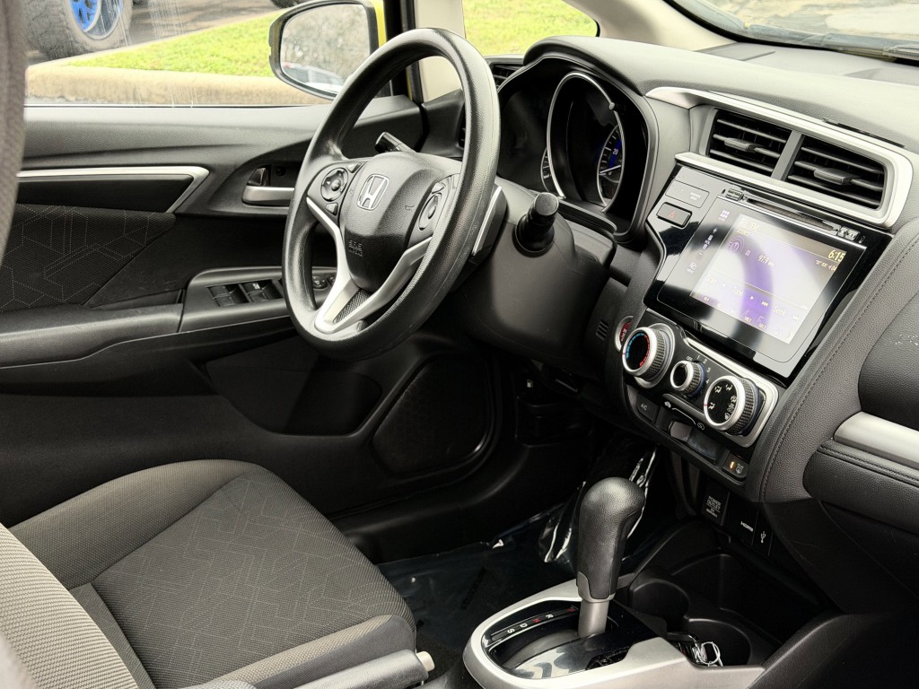 2017 Honda Fit Image 13