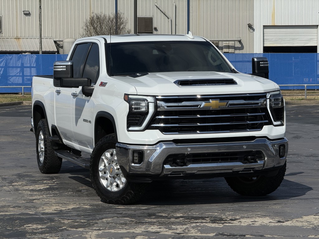2024 Chevrolet Silverado 1500 Image 3