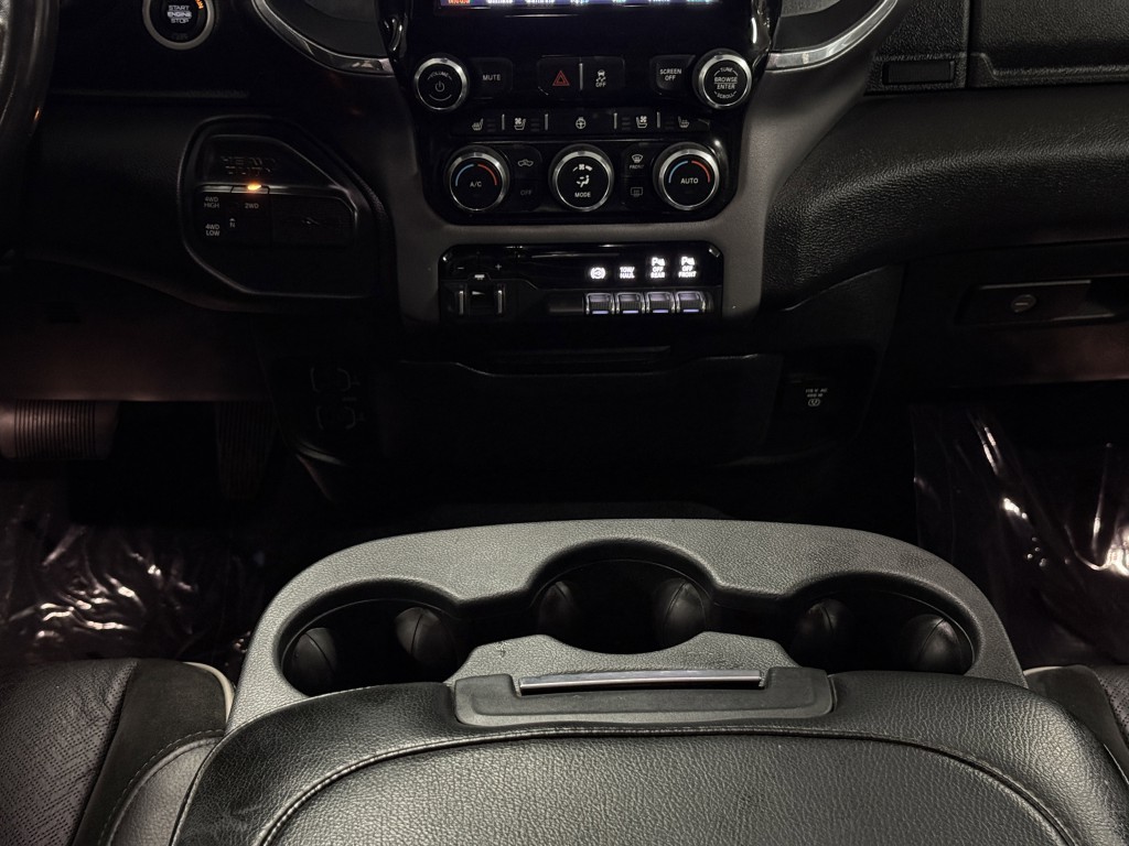 2021 RAM 3500 Image 22