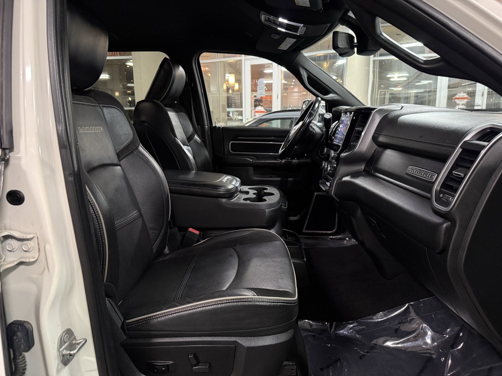 2021 RAM 3500 Image 28