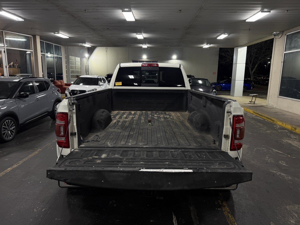 2021 RAM 3500 Image 32