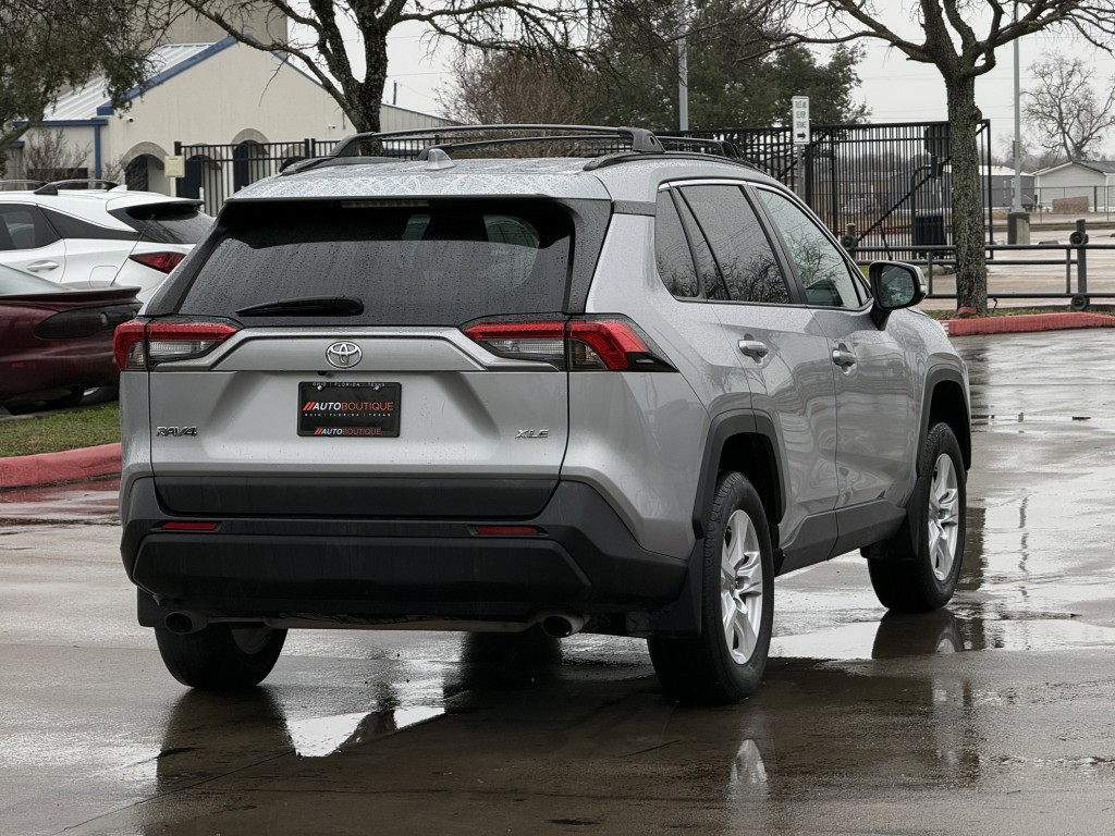 2021 Toyota Rav4 Image 9