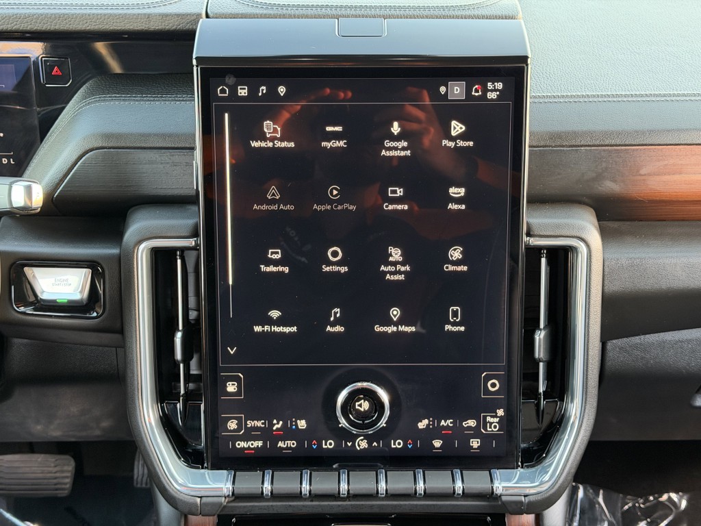 2025 GMC Yukon Image 20