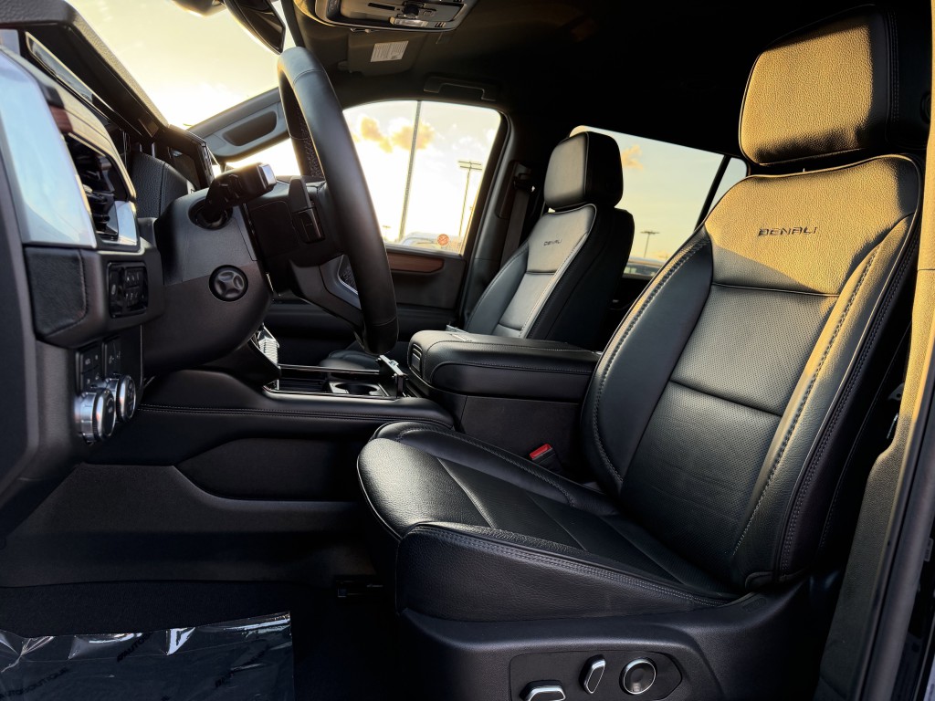 2025 GMC Yukon Image 27