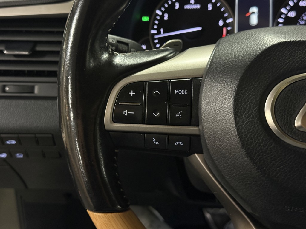 2022 Lexus RX Image 17