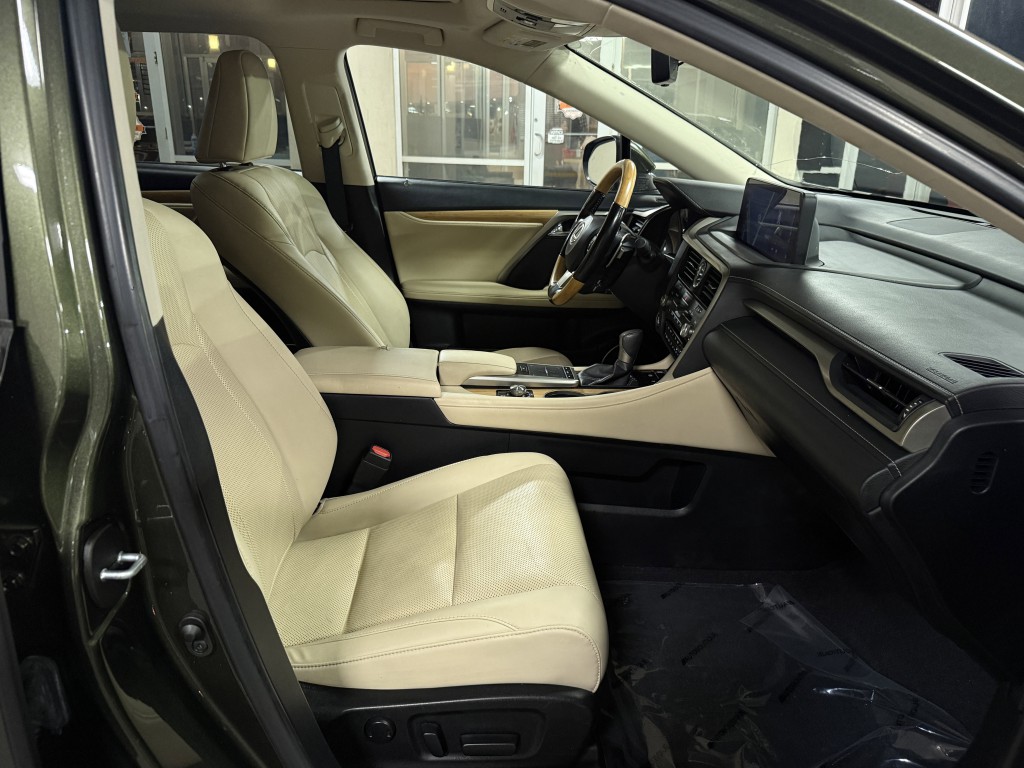 2022 Lexus RX Image 29