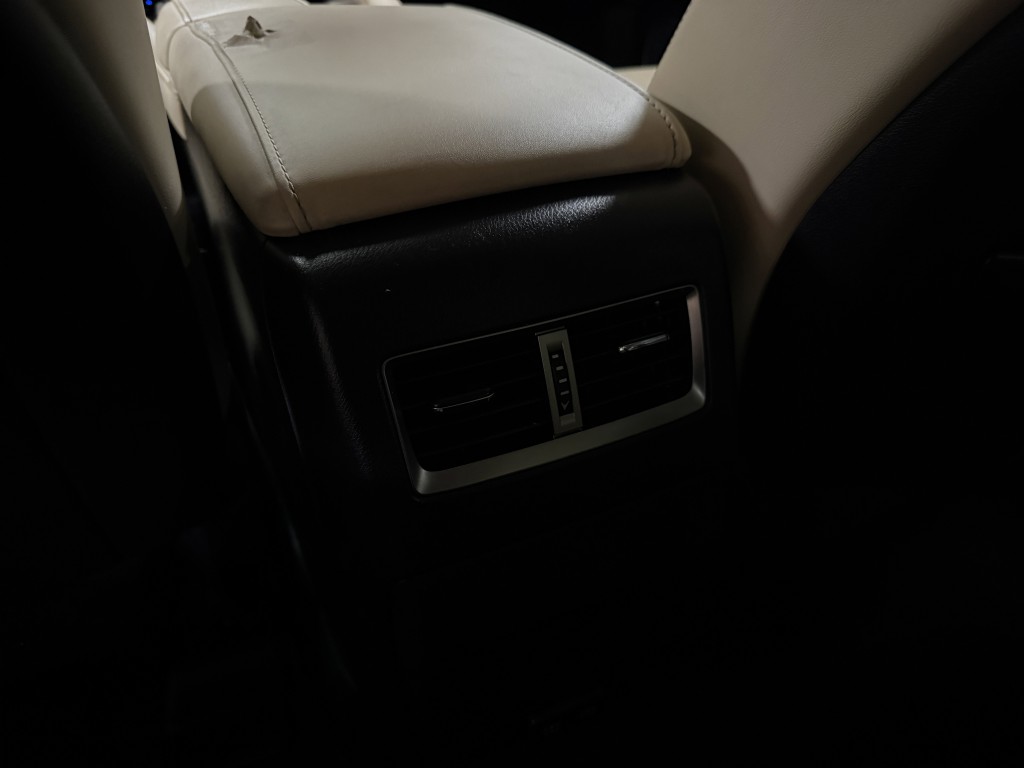 2022 Lexus RX Image 32