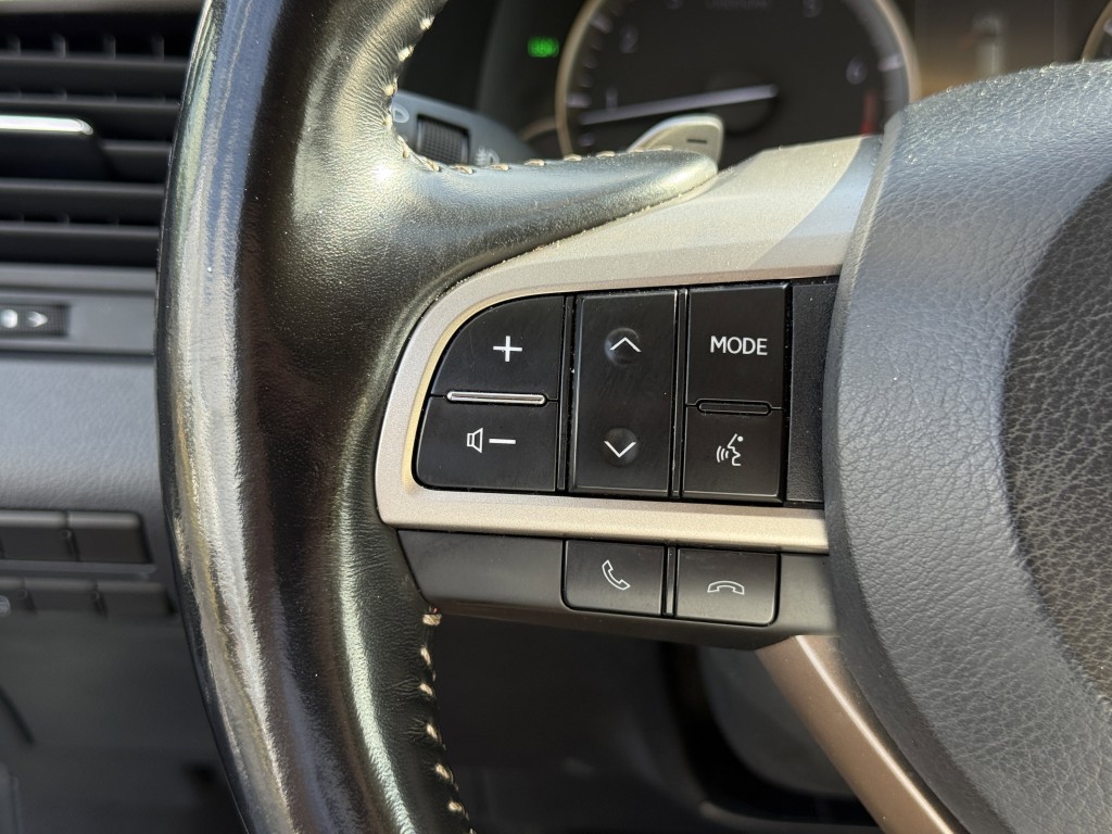 2022 Lexus RX Image 18