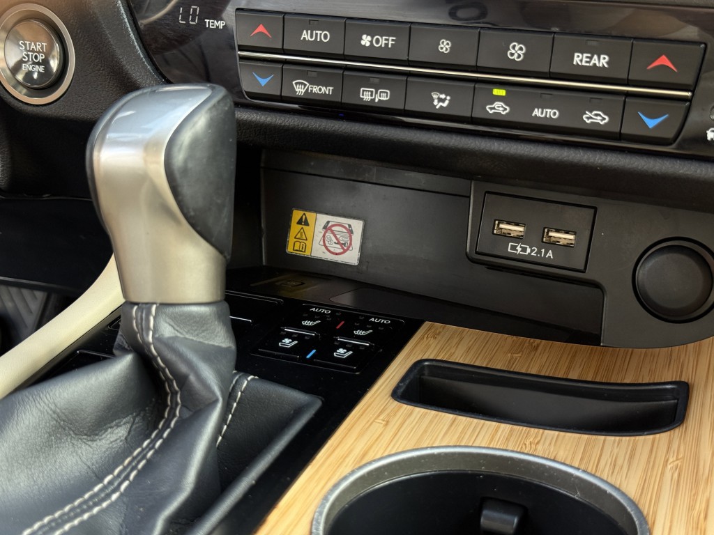 2022 Lexus RX Image 22