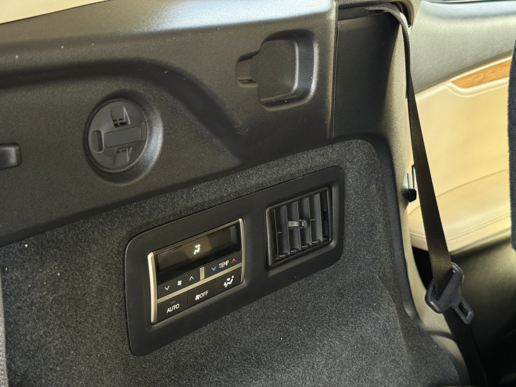 2022 Lexus RX Image 39