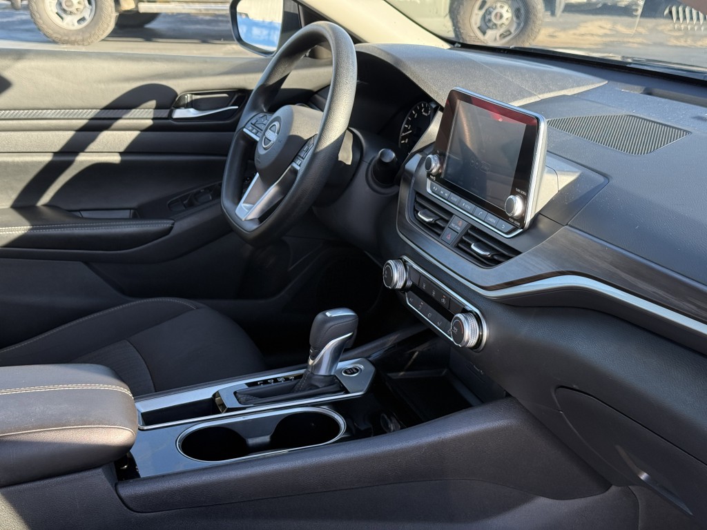 2024 Nissan Altima Image 13