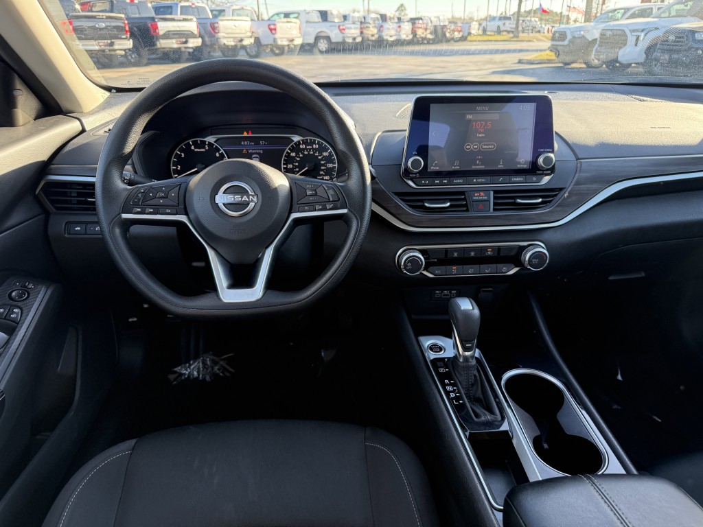 2024 Nissan Altima Image 14