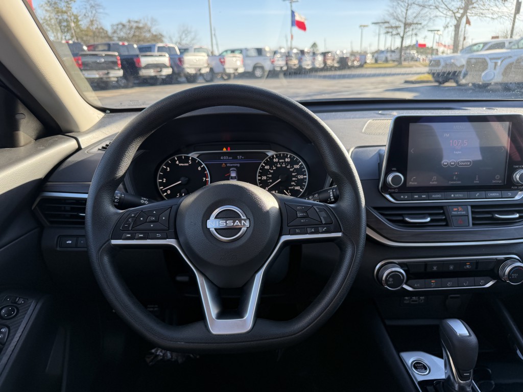 2024 Nissan Altima Image 15