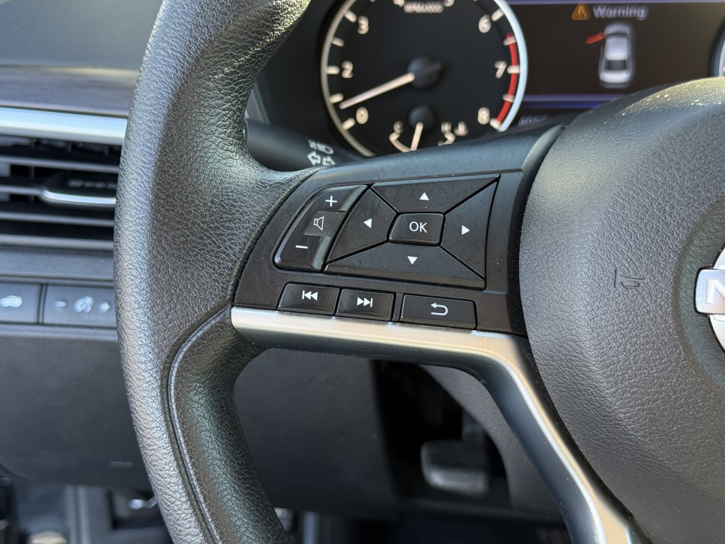 2024 Nissan Altima Image 16