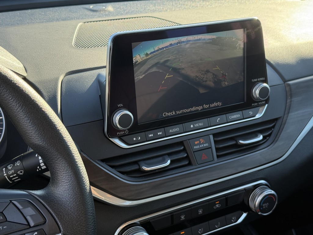 2024 Nissan Altima Image 21