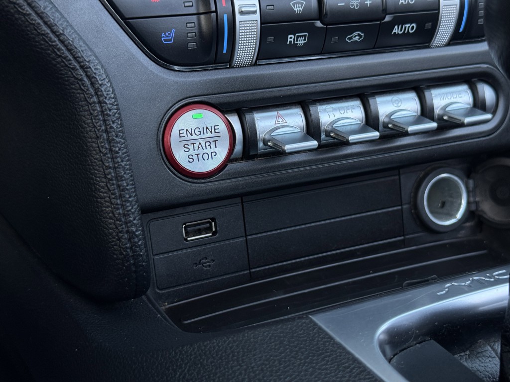 2023 Ford Mustang Image 27