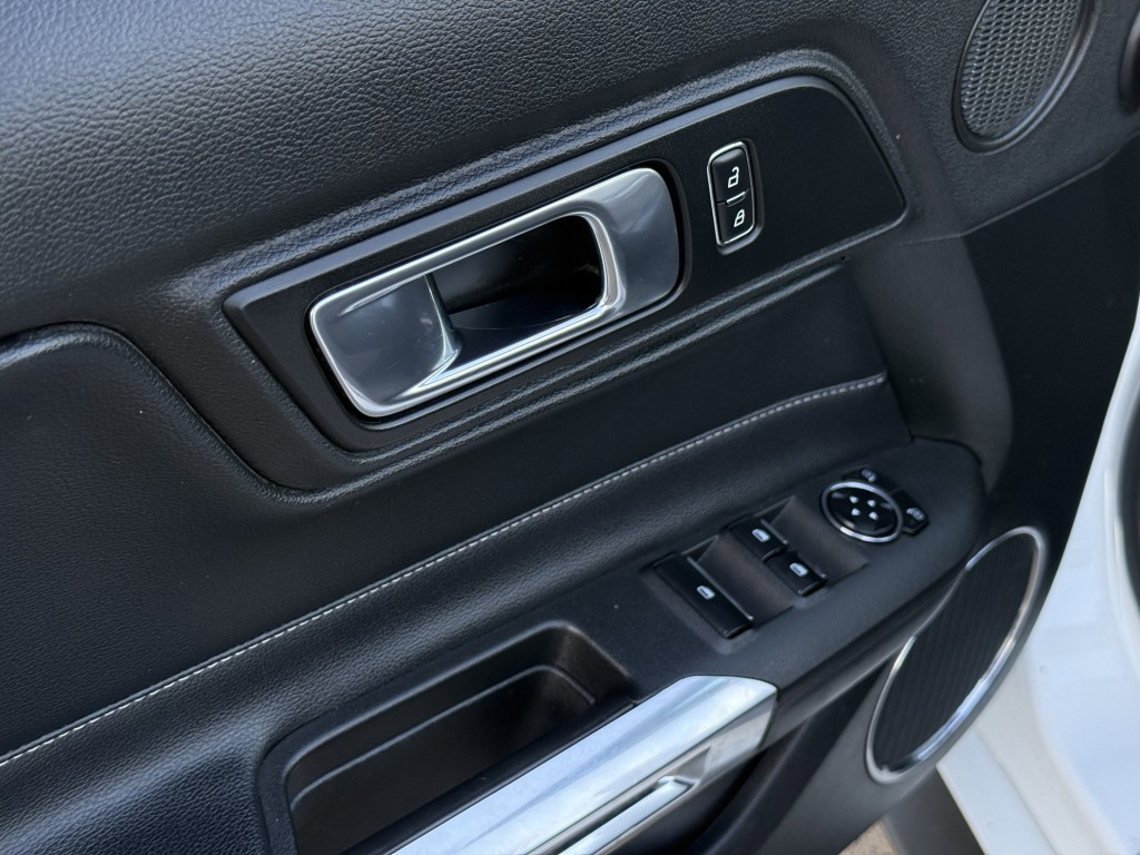 2023 Ford Mustang Image 31