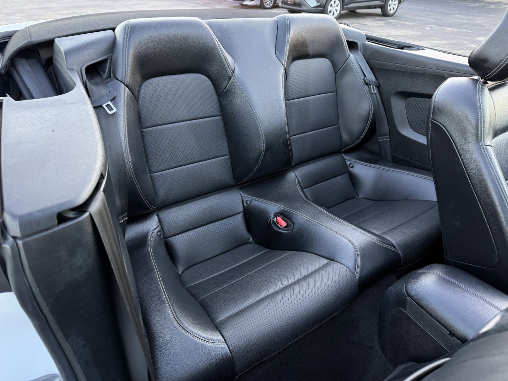 2023 Ford Mustang Image 37