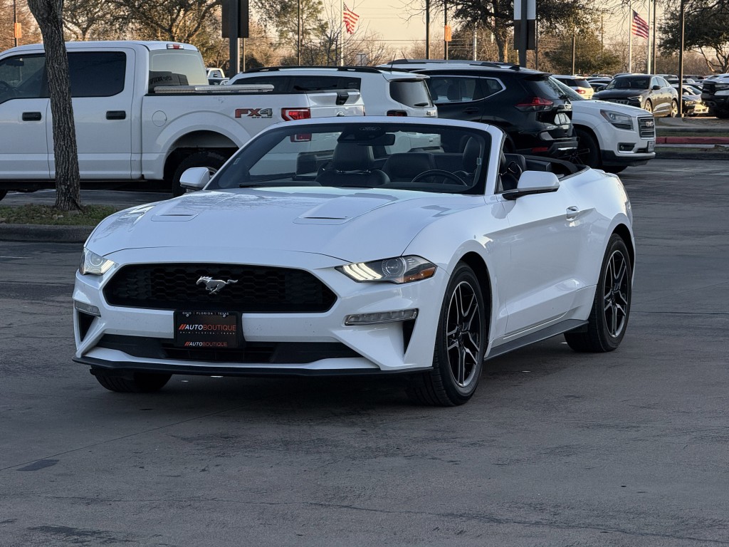 2023 Ford Mustang Image 9