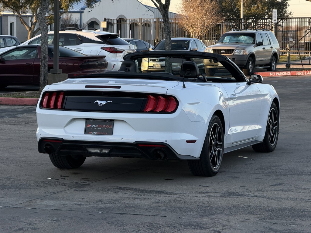 2023 Ford Mustang Image 12