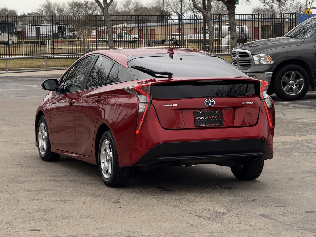 2016 Toyota Prius Image 9
