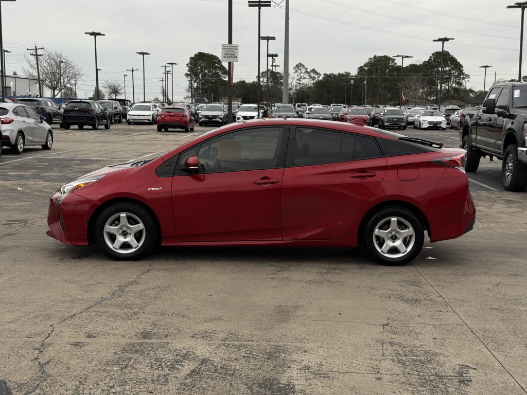 2016 Toyota Prius Image 11