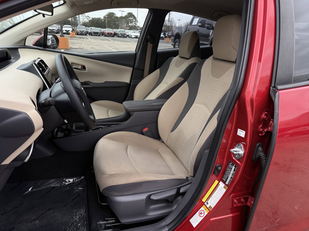 2016 Toyota Prius Image 23