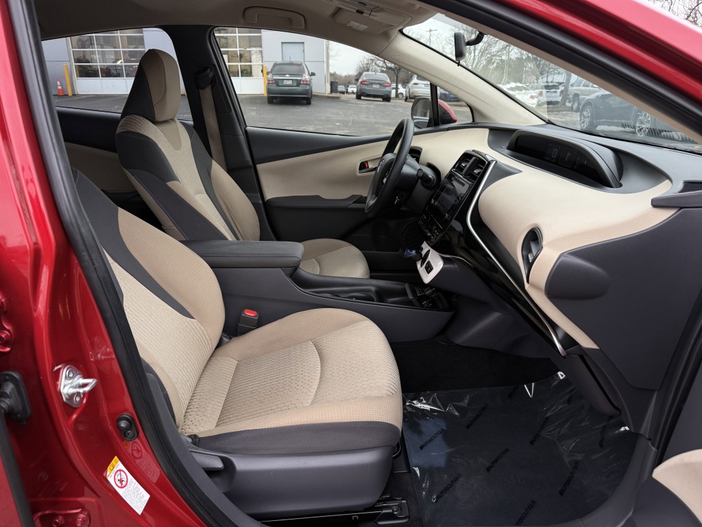 2016 Toyota Prius Image 24