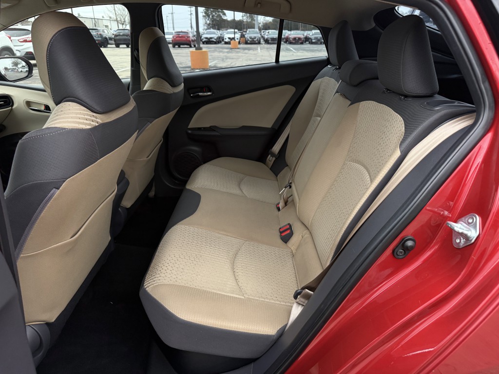 2016 Toyota Prius Image 27