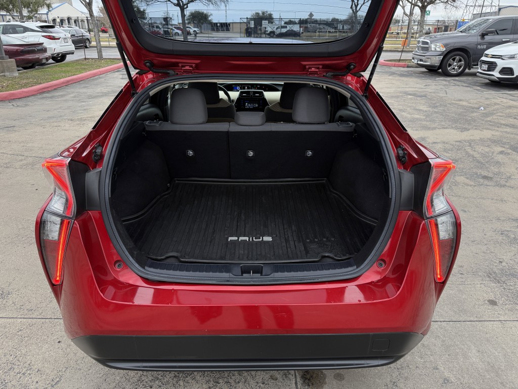 2016 Toyota Prius Image 29