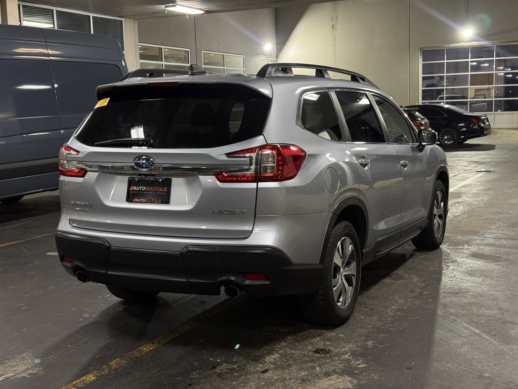 2023 Subaru Ascent Image 8