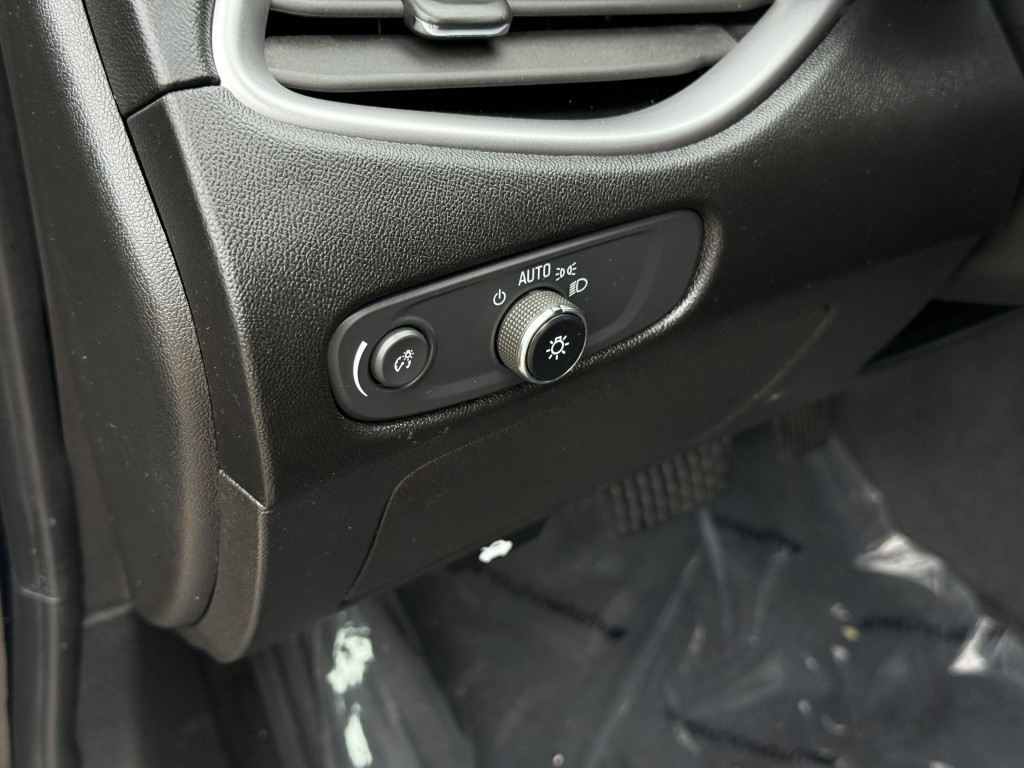 2023 Chevrolet Malibu Image 24