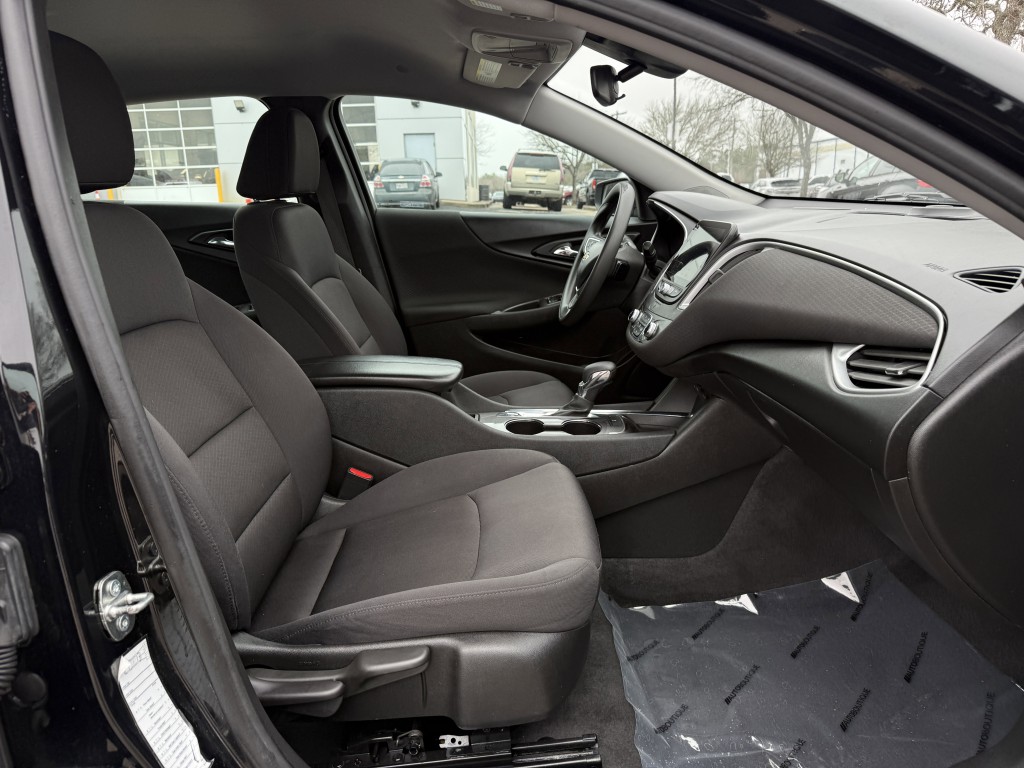 2023 Chevrolet Malibu Image 27