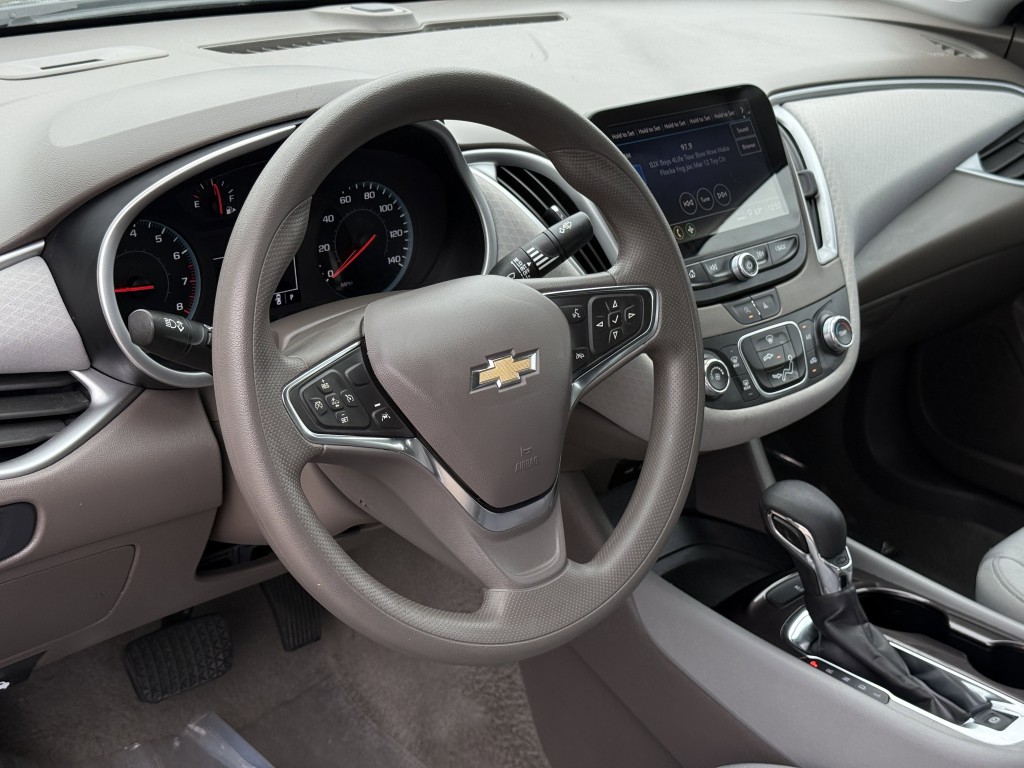 2024 Chevrolet Malibu Image 12