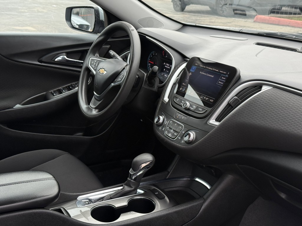 2023 Chevrolet Malibu Image 13