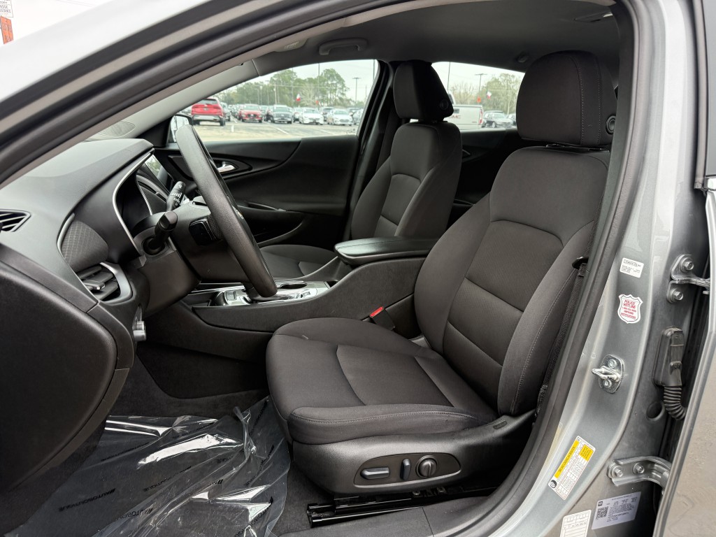 2023 Chevrolet Malibu Image 25