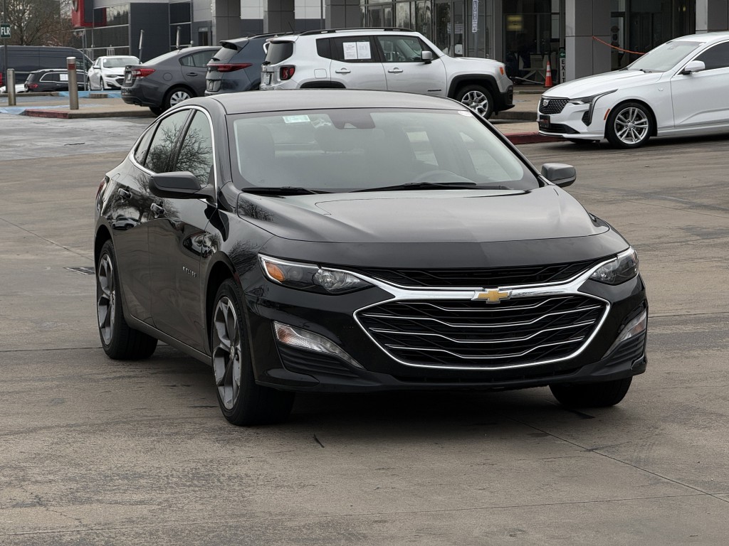2023 Chevrolet Malibu Image 3