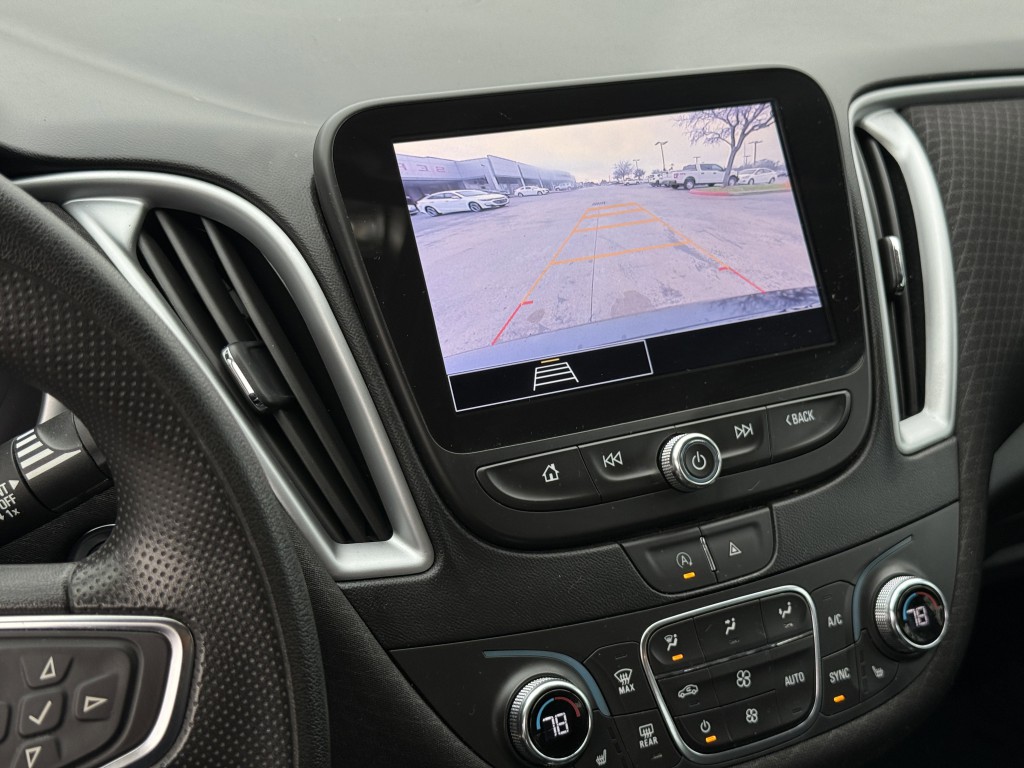 2023 Chevrolet Malibu Image 21