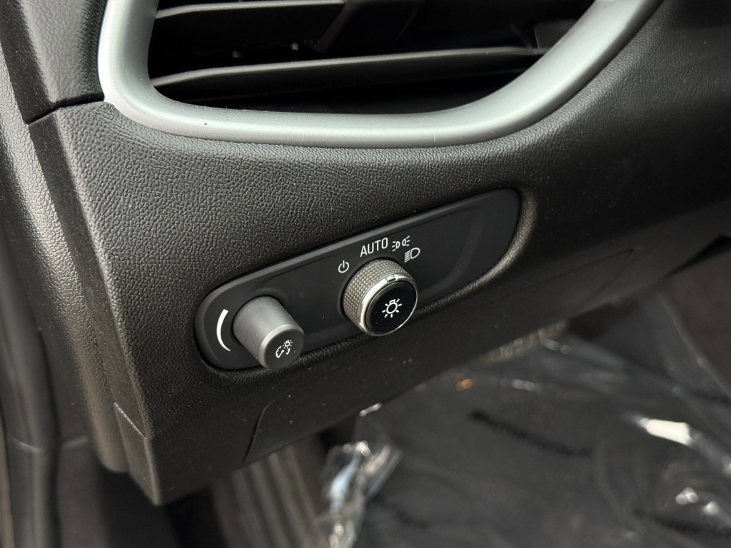 2023 Chevrolet Malibu Image 24