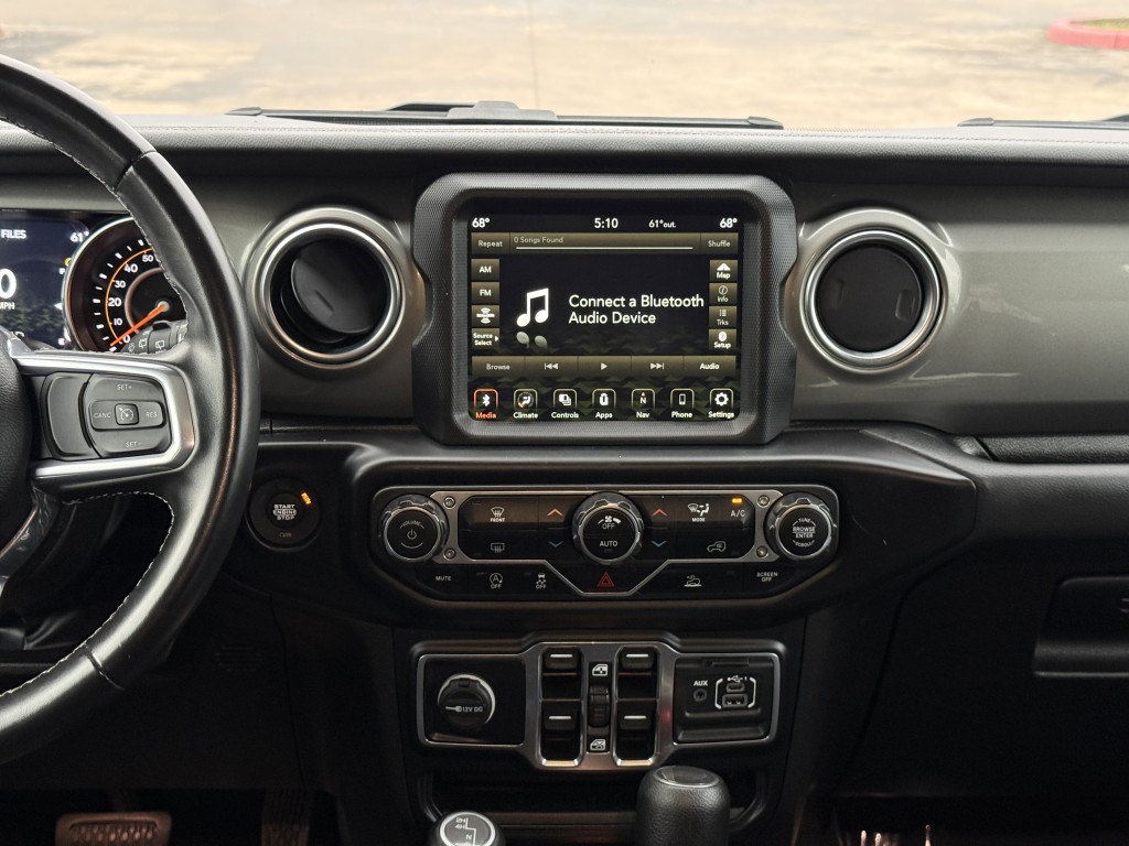 2022 Jeep Wrangler Image 21