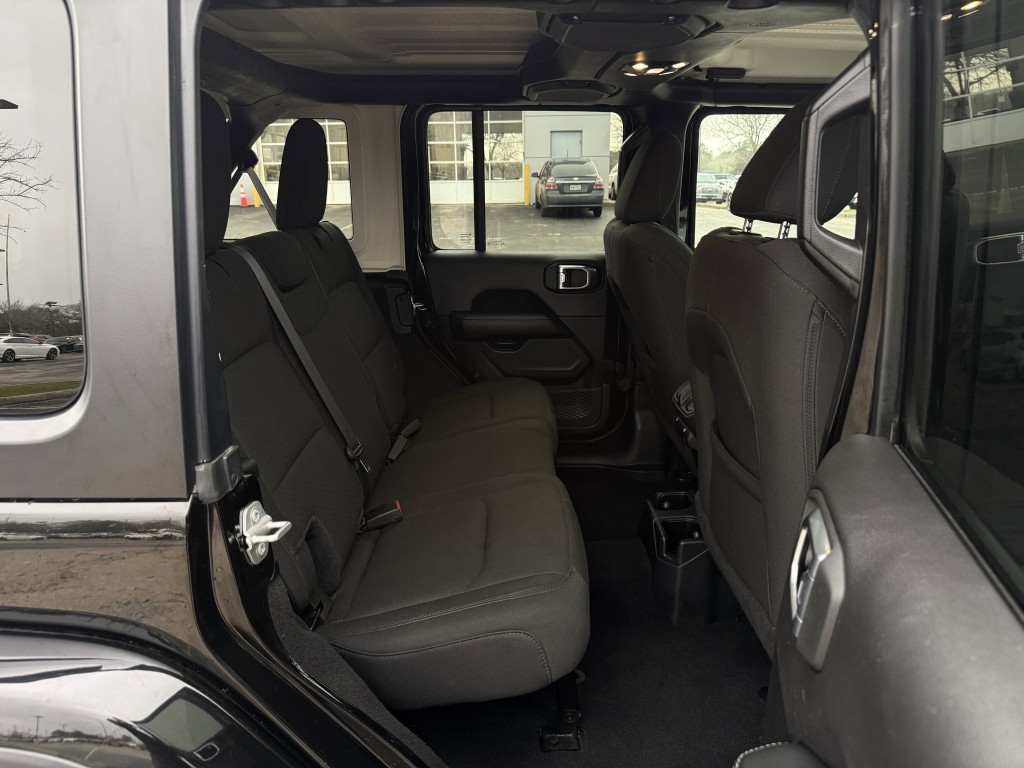 2022 Jeep Wrangler Image 29