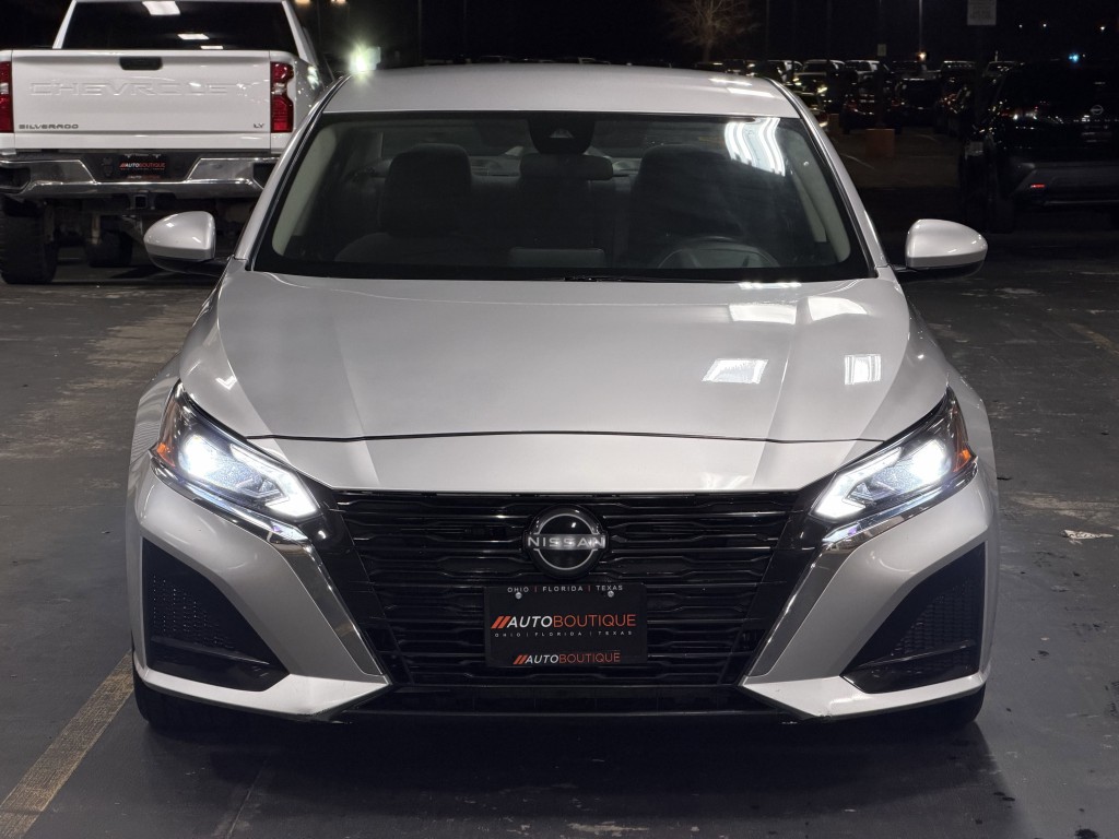 2023 Nissan Altima Image 6