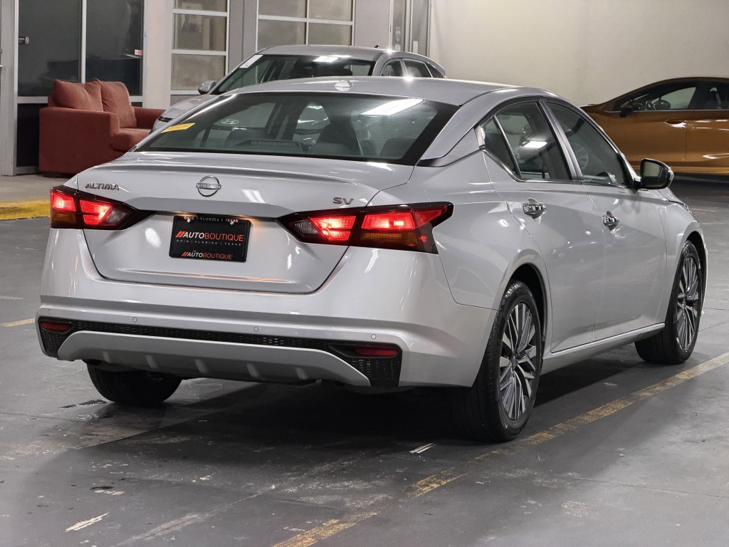 2023 Nissan Altima Image 9