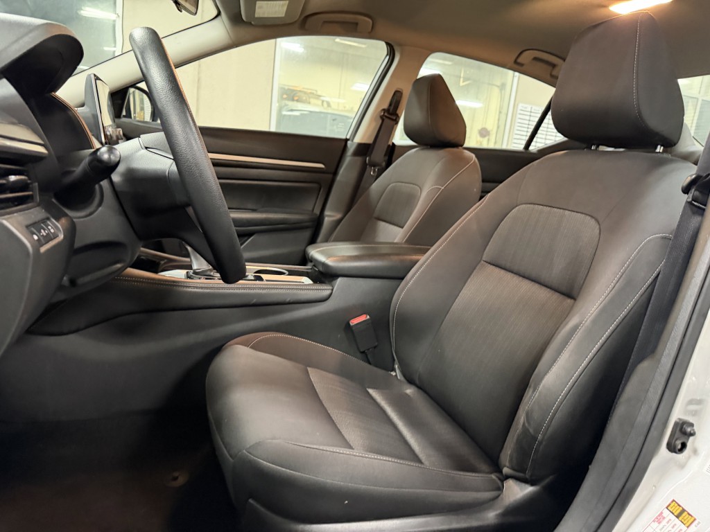 2023 Nissan Altima Image 23