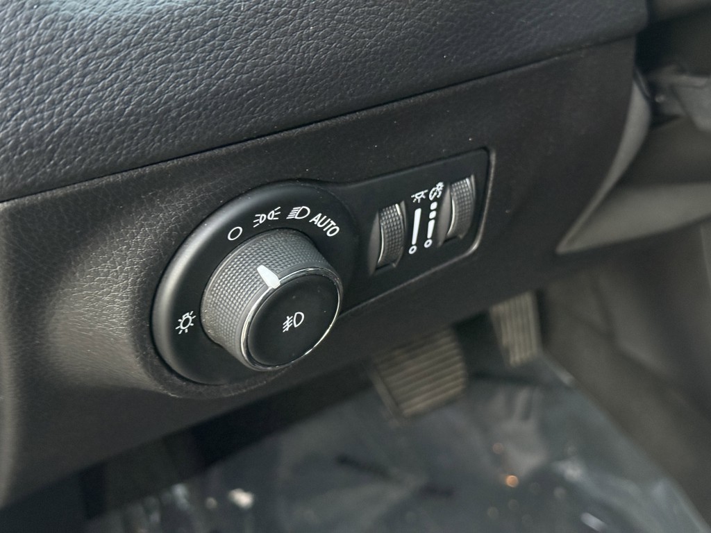 2020 Jeep Compass Image 30