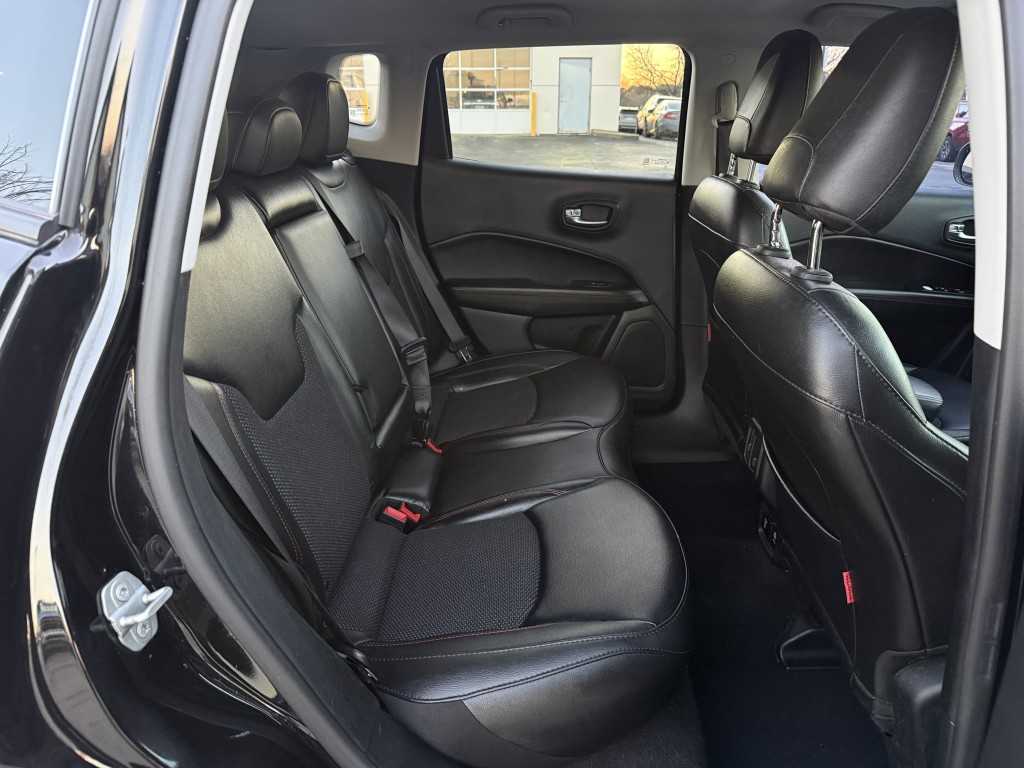 2020 Jeep Compass Image 32