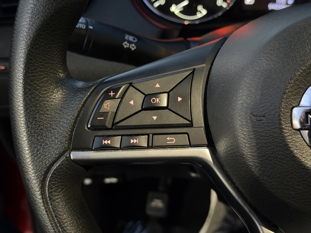 2019 Nissan Rogue Image 16