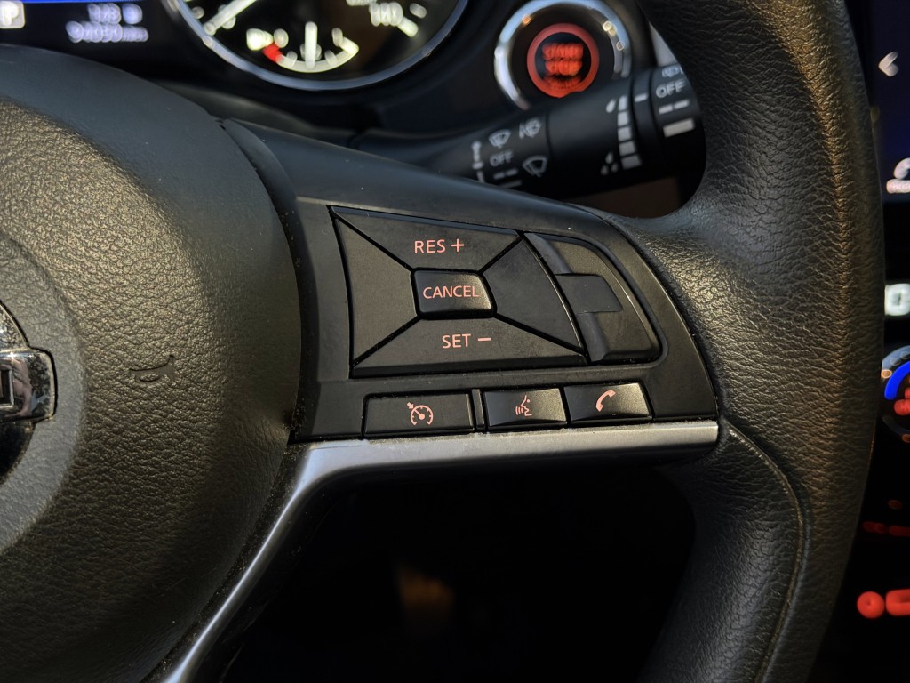 2019 Nissan Rogue Image 17